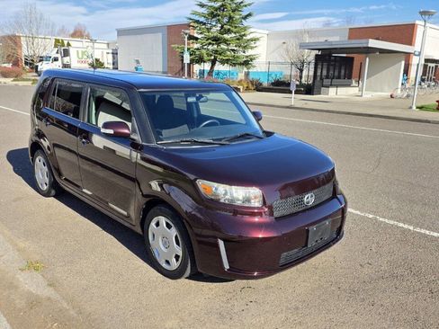 Used 2008 Scion xB image 3