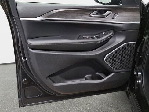 New 2026 Jeep Grand Cherokee L Limited image 29