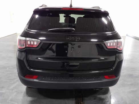 Used 2020 Jeep Compass Latitude FWD image 5