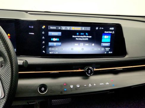 Used 2024 Nissan Ariya AWD image 15