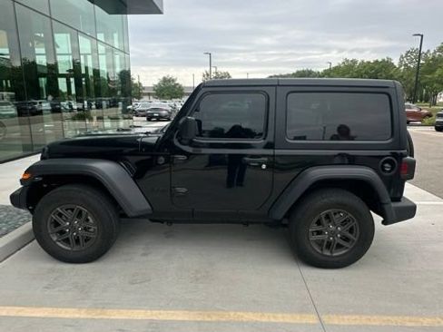 Used 2024 Jeep Wrangler Sport AWD/4WD image 4