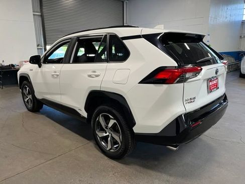 Used 2023 Toyota RAV4 SE w/ Weather & Moonroof Package AWD/4WD image 5