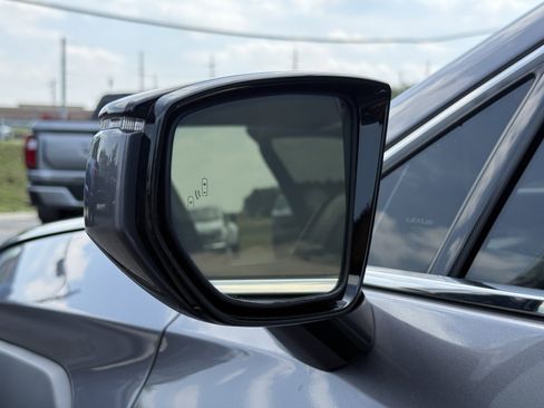 Used 2020 Lexus UX 250h w/ Luxury Package image 36