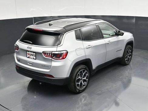 Used 2025 Jeep Compass Limited AWD/4WD image 48