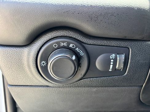 Used 2023 Dodge Durango GT AWD/4WD image 18