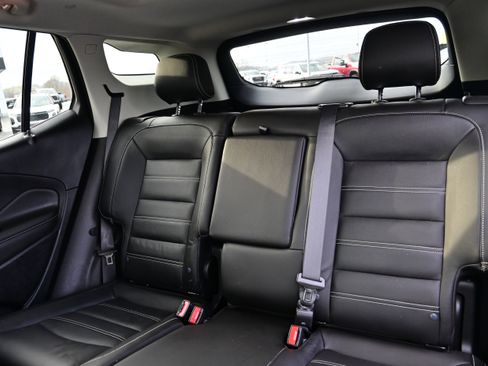 Used 2023 GMC Terrain Denali image 24