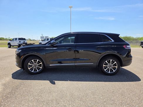 Used 2022 Lincoln Nautilus Reserve AWD/4WD image 4