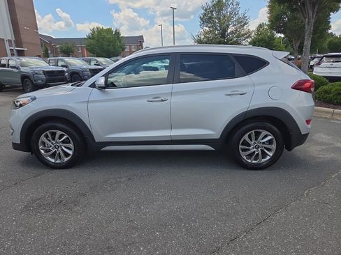 Used 2017 Hyundai Tucson SE Plus FWD image 4