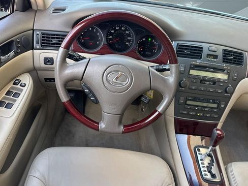 Used 2004 Lexus ES 330 FWD image 27
