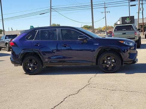Used 2019 Toyota RAV4 XSE image 5