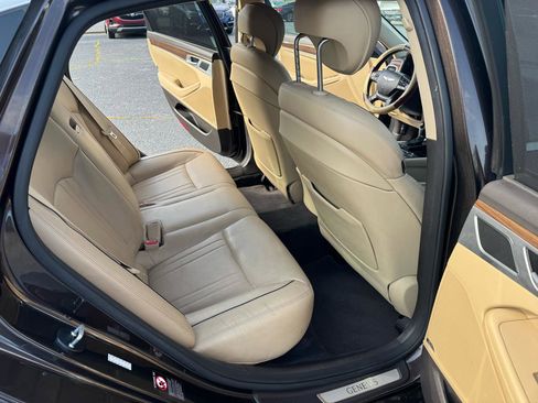 Used 2015 Hyundai Genesis 3.8 w/ Option Group 03 image 11
