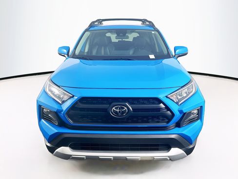 Used 2019 Toyota RAV4 Adventure AWD/4WD image 2