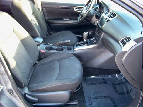 Used 2019 Nissan Sentra SV image 31