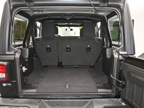 Used 2023 Jeep Wrangler Unlimited Sport AWD/4WD image 9