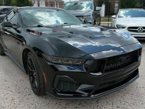 Used 2024 Ford Mustang GT Premium RWD image 3