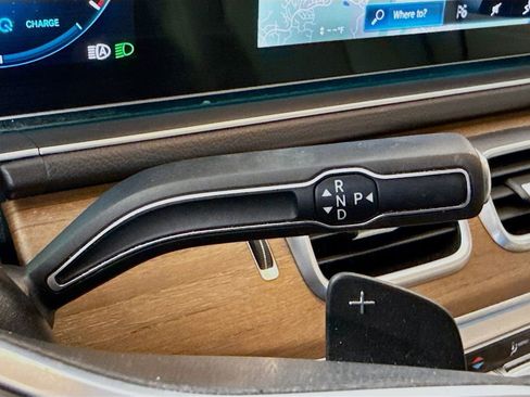 Used 2022 Mercedes-Benz GLS 450 4MATIC image 17