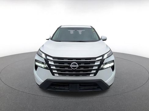 Used 2025 Nissan Rogue SV image 4