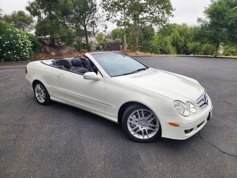Used 2009 Mercedes-Benz CLK 350 Cabriolet image 2