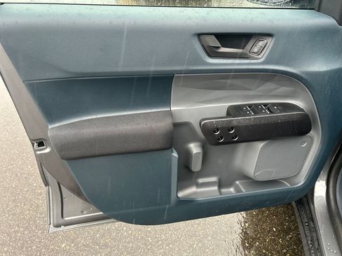 Used 2025 Ford Maverick XL image 16