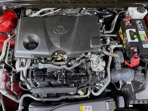 Used 2021 Toyota Camry SE image 38