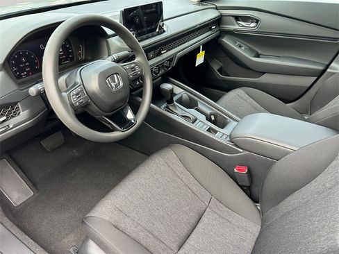 New 2025 Honda Accord SE image 10