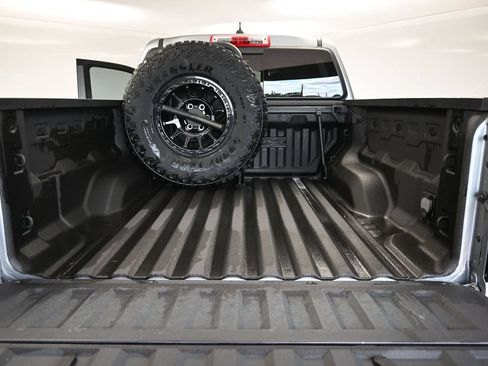 Used 2024 GMC Canyon AT4X w/ AT4X AEV Edition AWD/4WD image 19