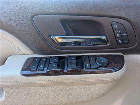 Used 2014 GMC Yukon Denali image 15