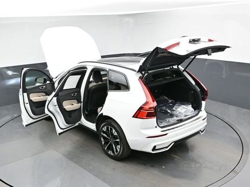 New 2026 Volvo XC60 B5 Plus w/ Protection Package Premier image 53