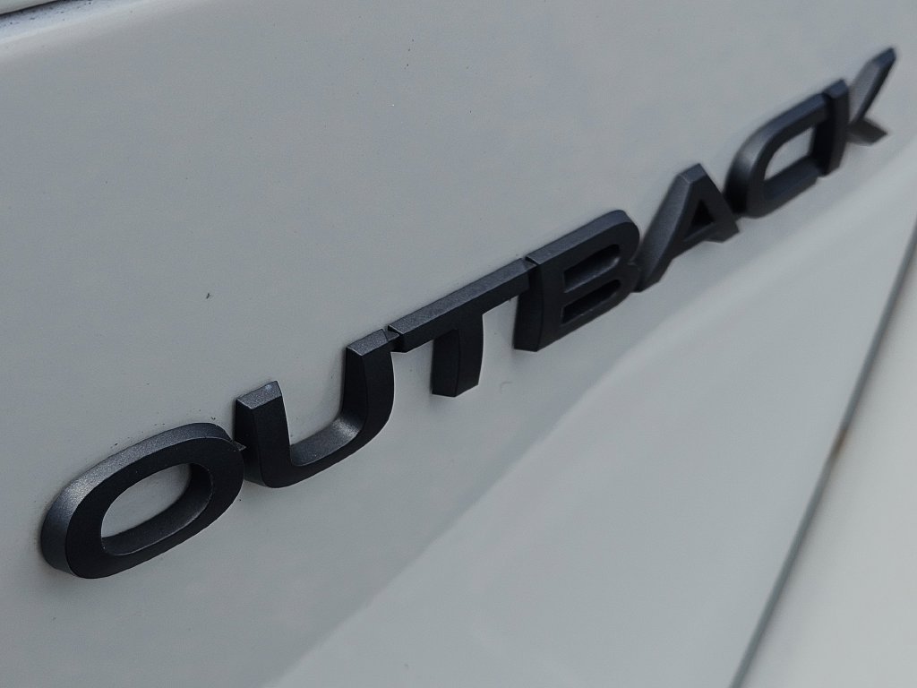 Used 2025 Subaru Outback Onyx Edition AWD/4WD image 13