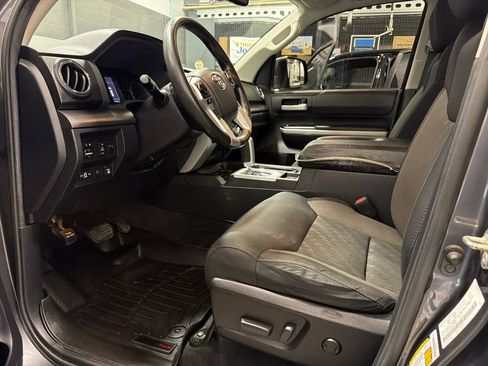 Used 2020 Toyota Tundra SR5 w/ TRD Off-Road Package AWD/4WD image 3