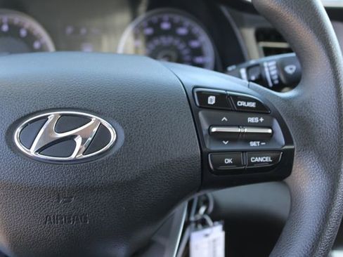 Used 2020 Hyundai Elantra SE w/ Cargo Package (C1) FWD image 17