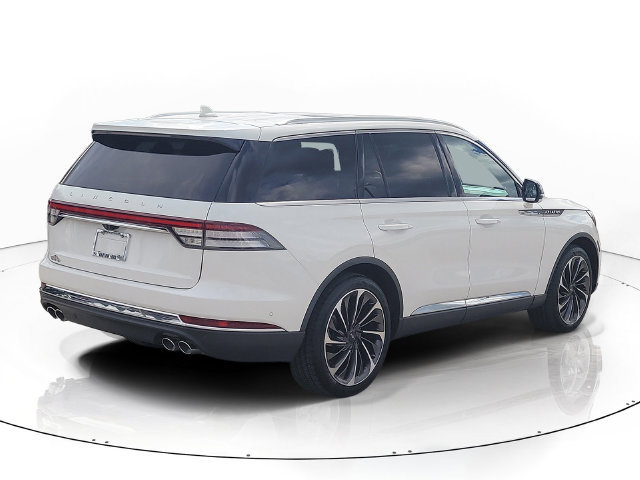 Used 2023 Lincoln Aviator Reserve w/ Equipment Group 201A RWD image 5