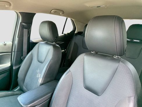 Used 2022 Buick Encore GX Select FWD image 12