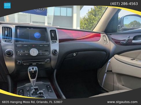 Used 2013 Hyundai Equus Signature RWD image 17