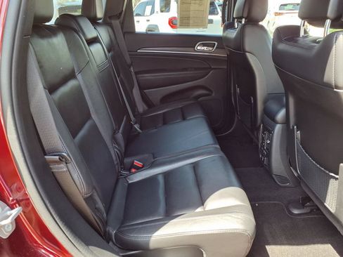 Used 2022 Jeep Grand Cherokee Limited AWD/4WD image 15