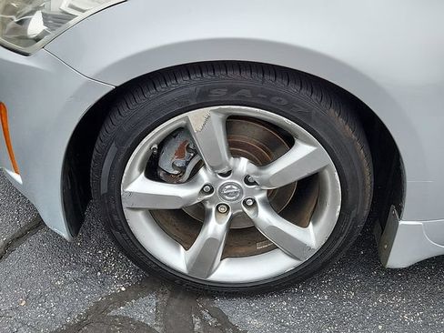Used 2006 Nissan 350Z Touring RWD image 9