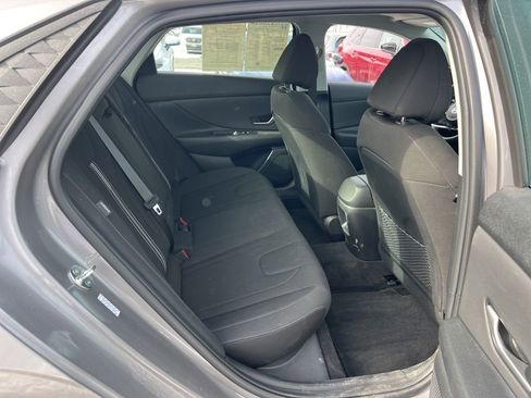 Used 2024 Hyundai Elantra SEL w/ Convenience Package image 26