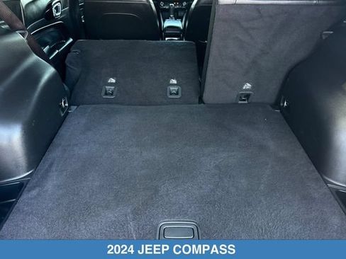 Used 2024 Jeep Compass Trailhawk AWD/4WD image 18
