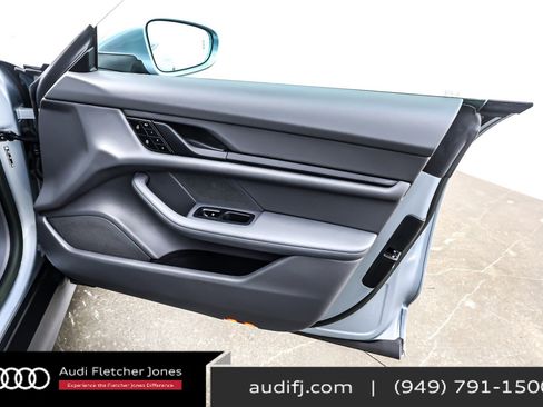 Used 2023 Porsche Taycan image 22