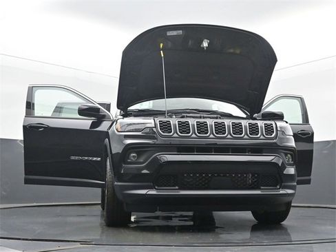 New 2025 Jeep Compass Latitude w/ Sun & Sound Group image 58