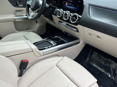 Certified 2026 Mercedes-Benz GLA 250 4MATIC image 15
