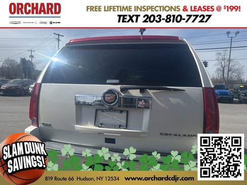 Used 2009 Cadillac Escalade ESV Base image 4