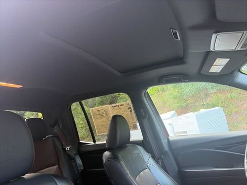 Certified 2024 Honda Ridgeline Black Edition image 19