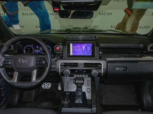 Used 2024 Toyota Tacoma TRD Sport AWD/4WD image 3