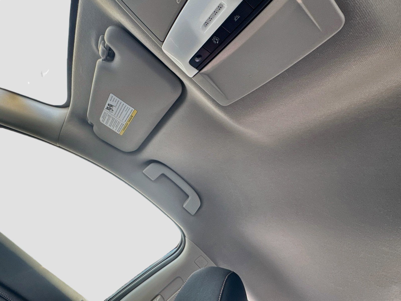 Used 2022 Nissan Sentra SR w/ Electronics Package FWD image 21