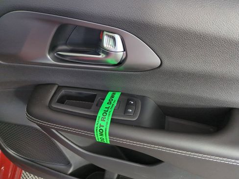 New 2026 Chrysler Pacifica Select FWD image 33