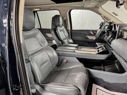 Used 2019 Lincoln Navigator L Black Label w/ Cargo Package AWD/4WD image 11