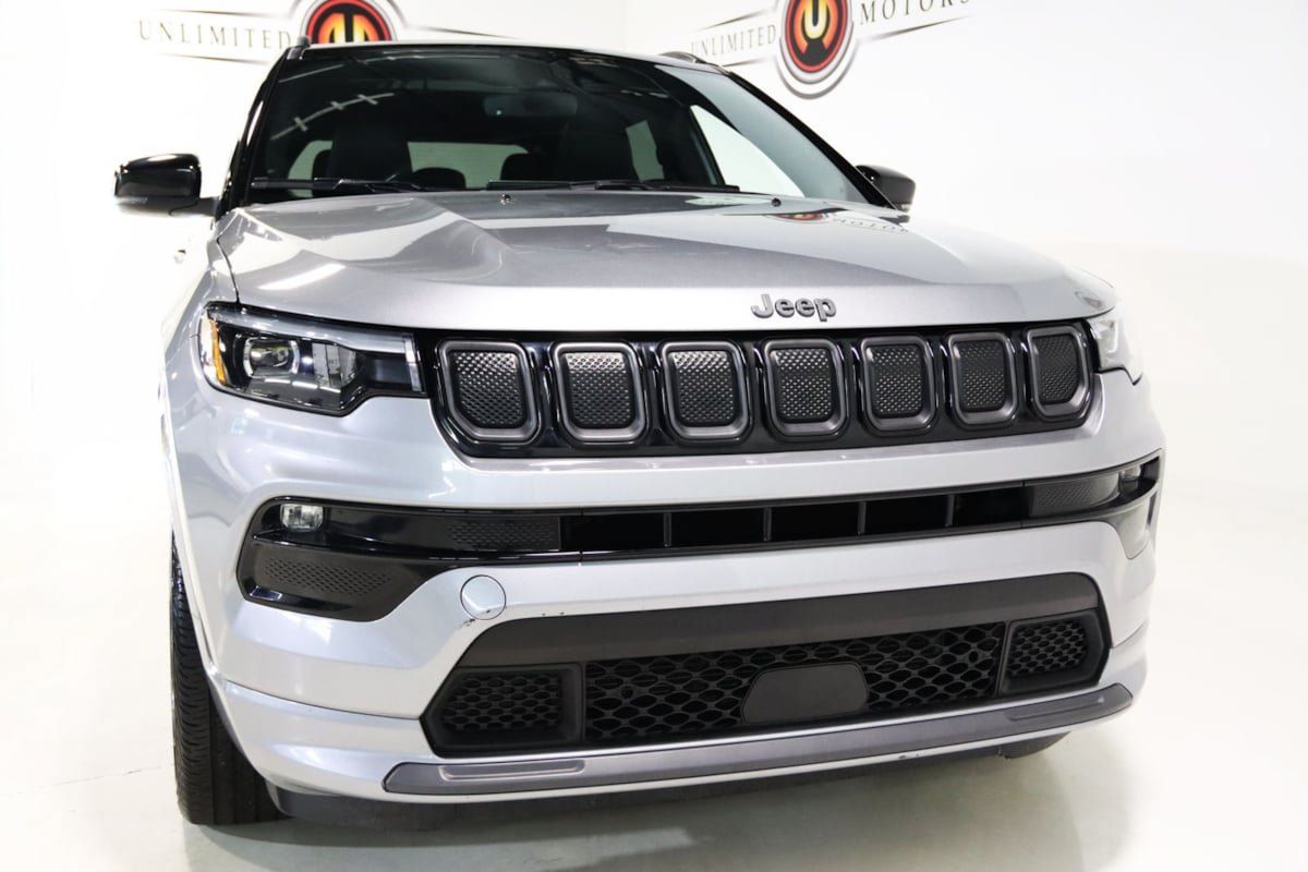 Used 2022 Jeep Compass High Altitude AWD/4WD image 23