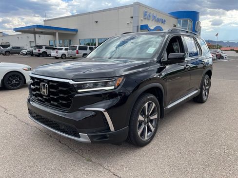 Certified 2024 Honda Pilot Touring image 1