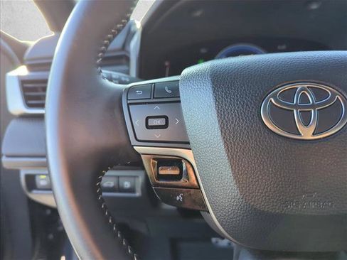 Certified 2025 Toyota Camry SE FWD image 15